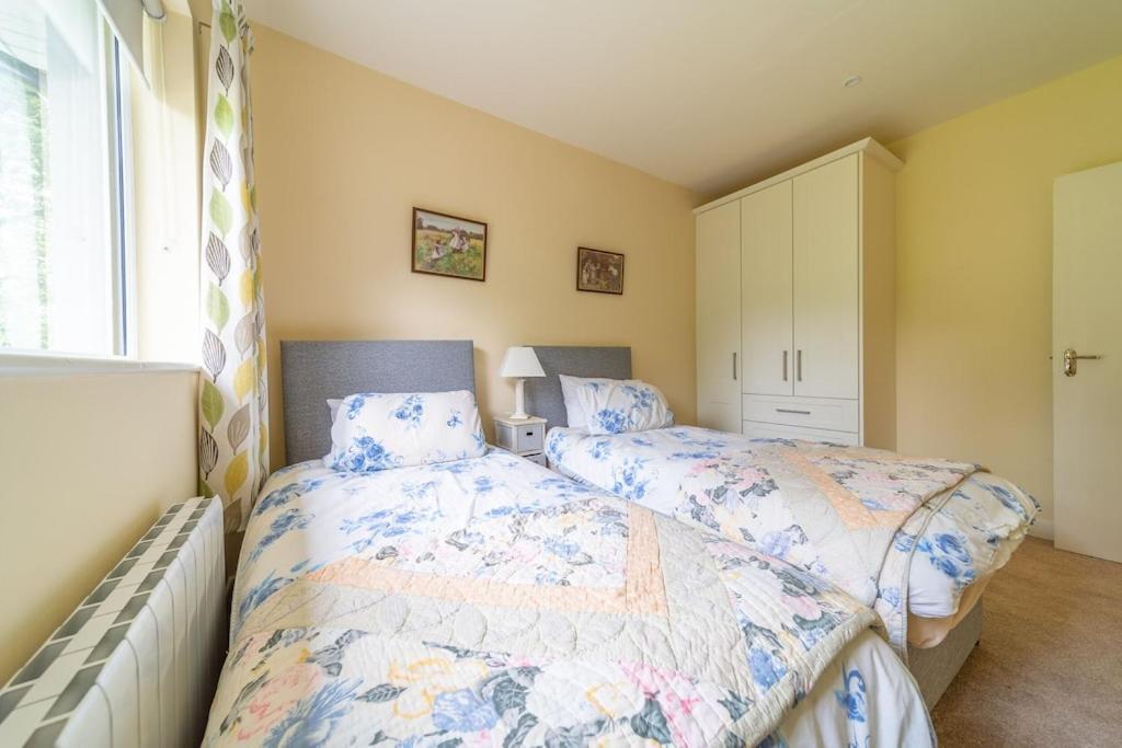 2 Bed Waterfront Property - Close To Courtmacsherry Cork Exteriér fotografie